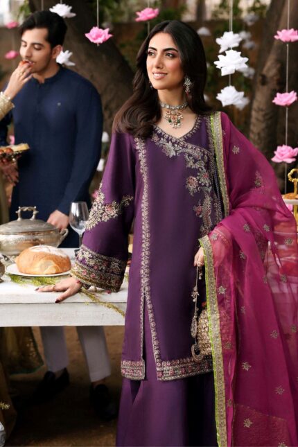 Luxury Formals Pakistani Dresses