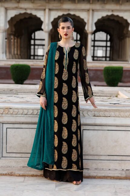 Pakistani Luxury dresses Festive collection in UK online